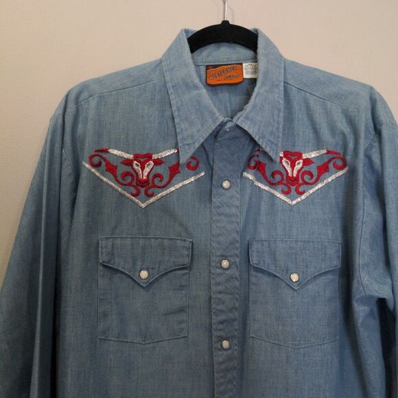 VTG Westerner Mens Denim Button Up LS Shirt Size XL Blue Embroidered Bull Rodeo - Picture 2 of 13